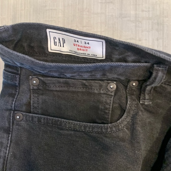 Black Gap Jeans - Straight Cut - Picture 1 of 2